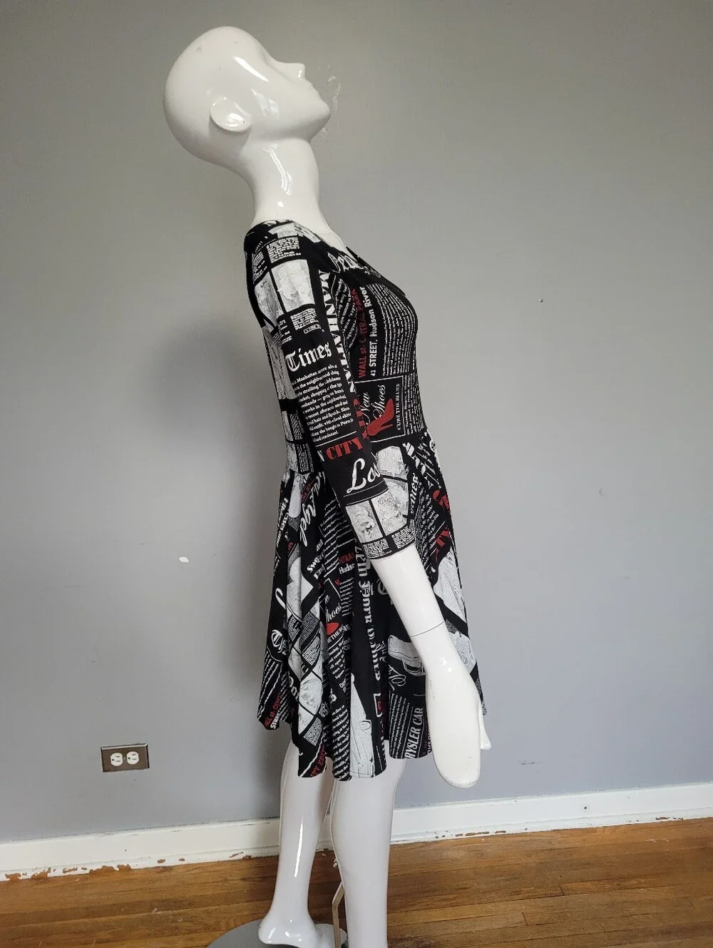 By o La La Vintage-Inspired Newspaper Print Fit & Flare Dress, VGUC, Size M - Picture 3 of 10